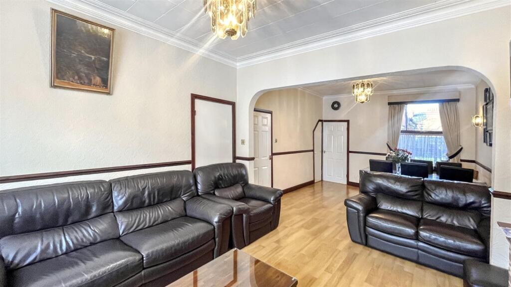 Through Lounge