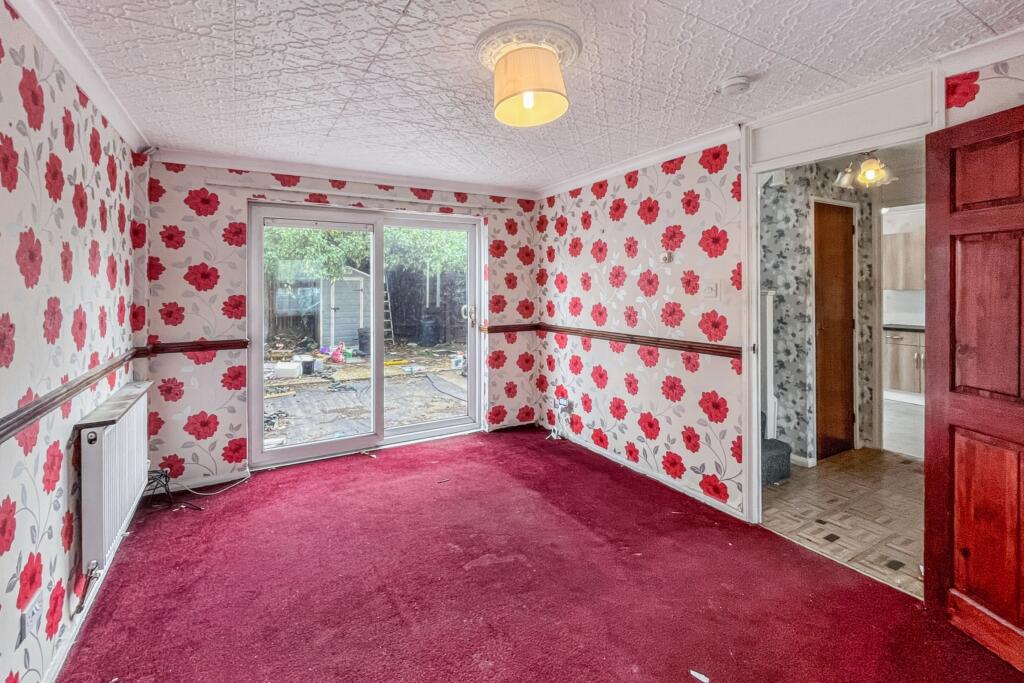 20 Elsworth Close, Feltham, Middlesex, TW14 8SF