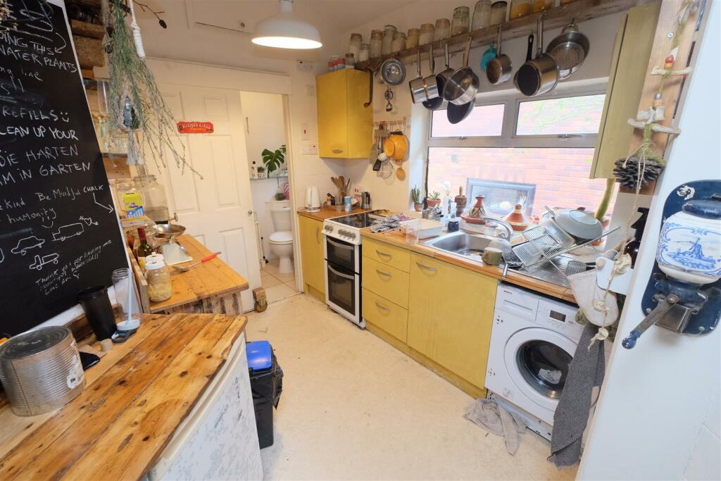 138 Bedminster Down, Bishopsworth, Bristol BS13 7A