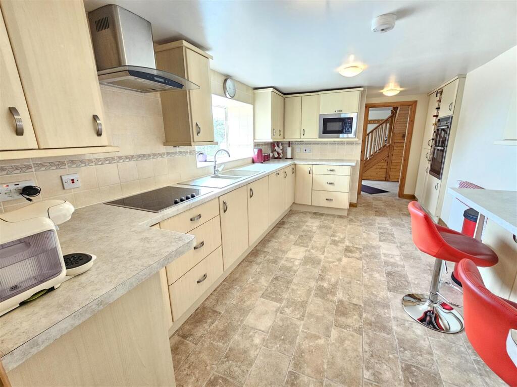 Kitchen.jpg