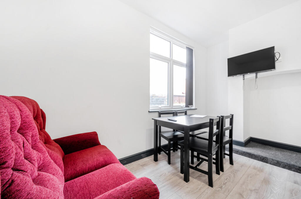 8-681b1ad0cb57a-1...