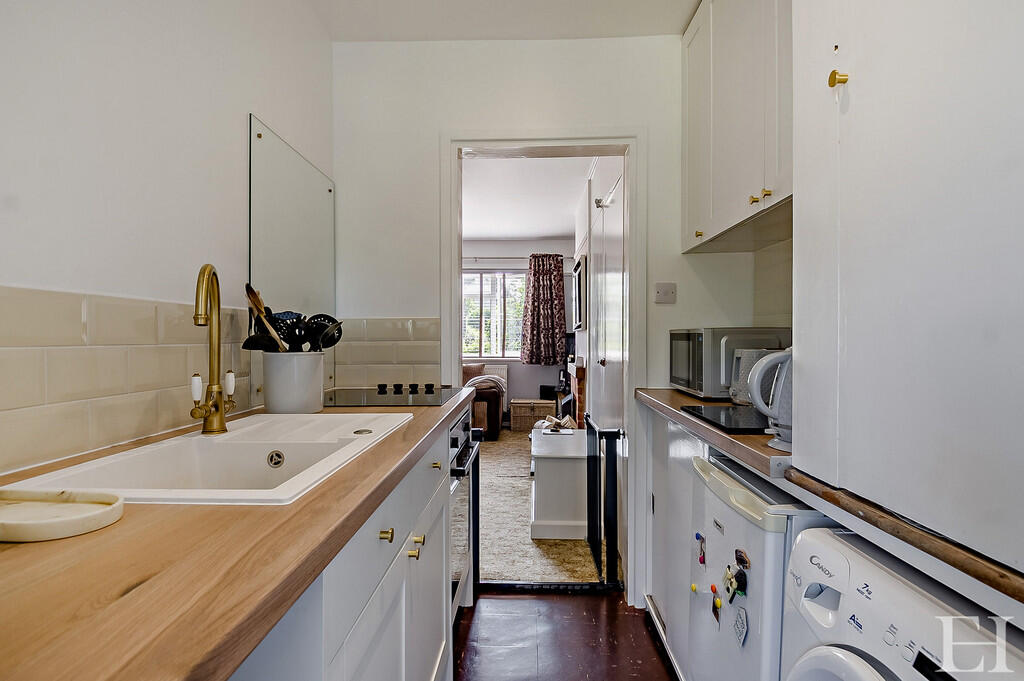 8652526-interiorW...