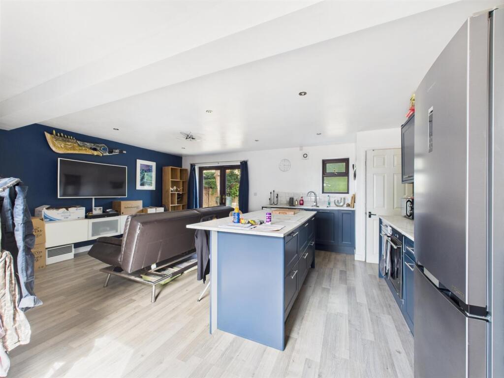 Open Plan Kitchen/Living Area