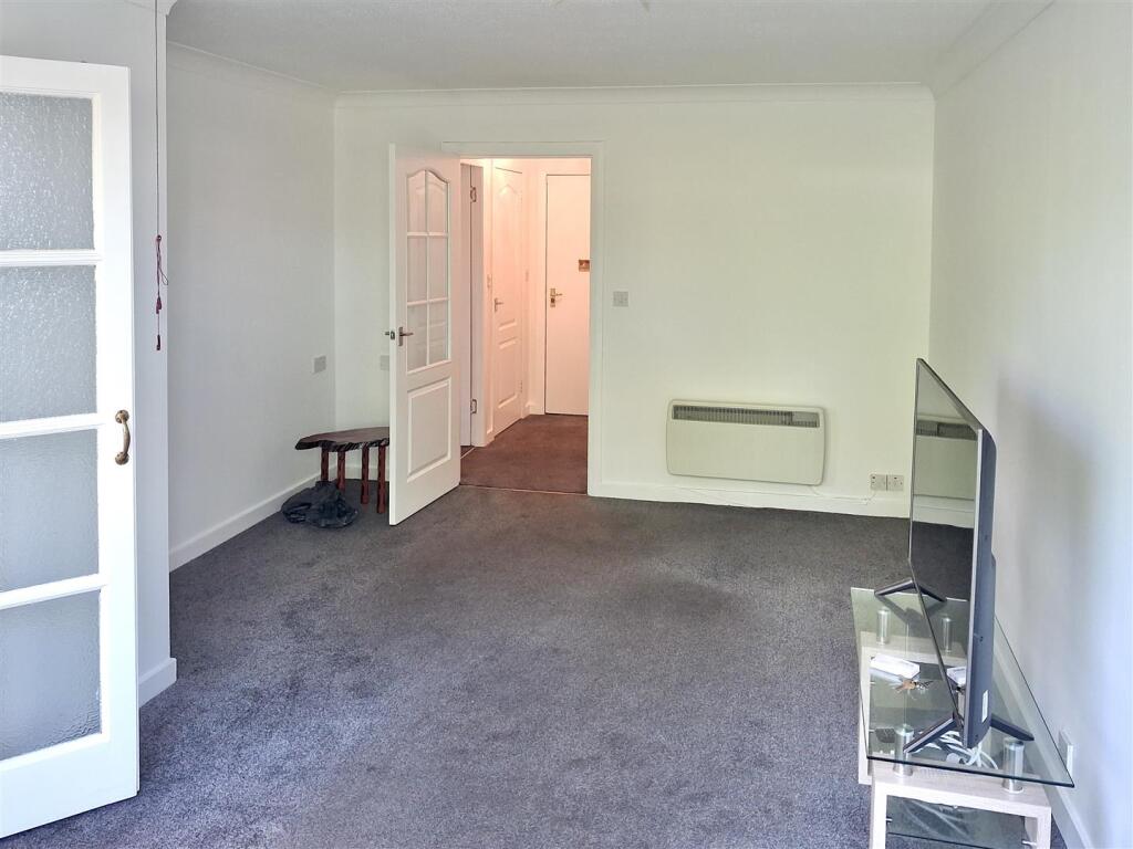 Fenwick Road, Giffnock