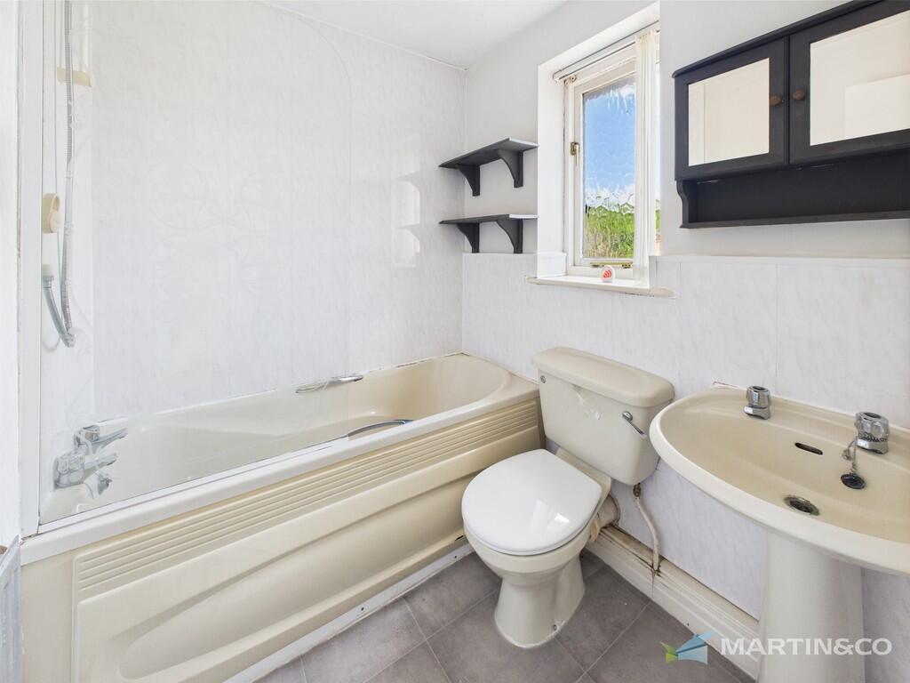 CAM02318G0-PR0443...