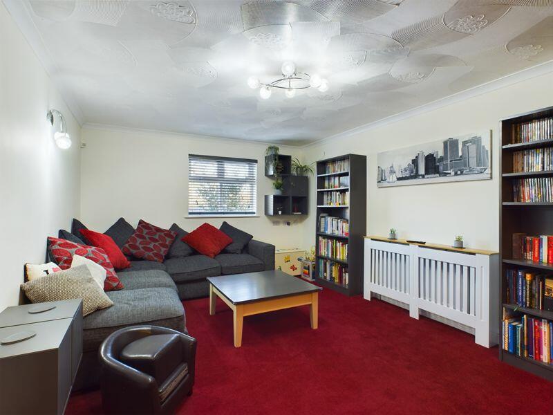 Snug / Play Room