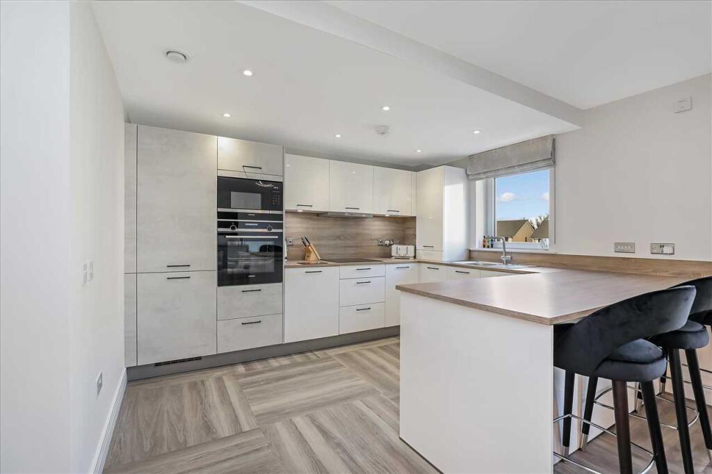 Breakfasting Kitchen