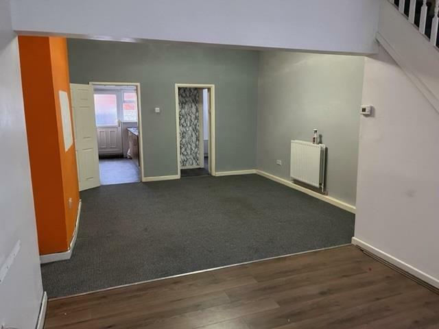 Livingroom1.jpg
