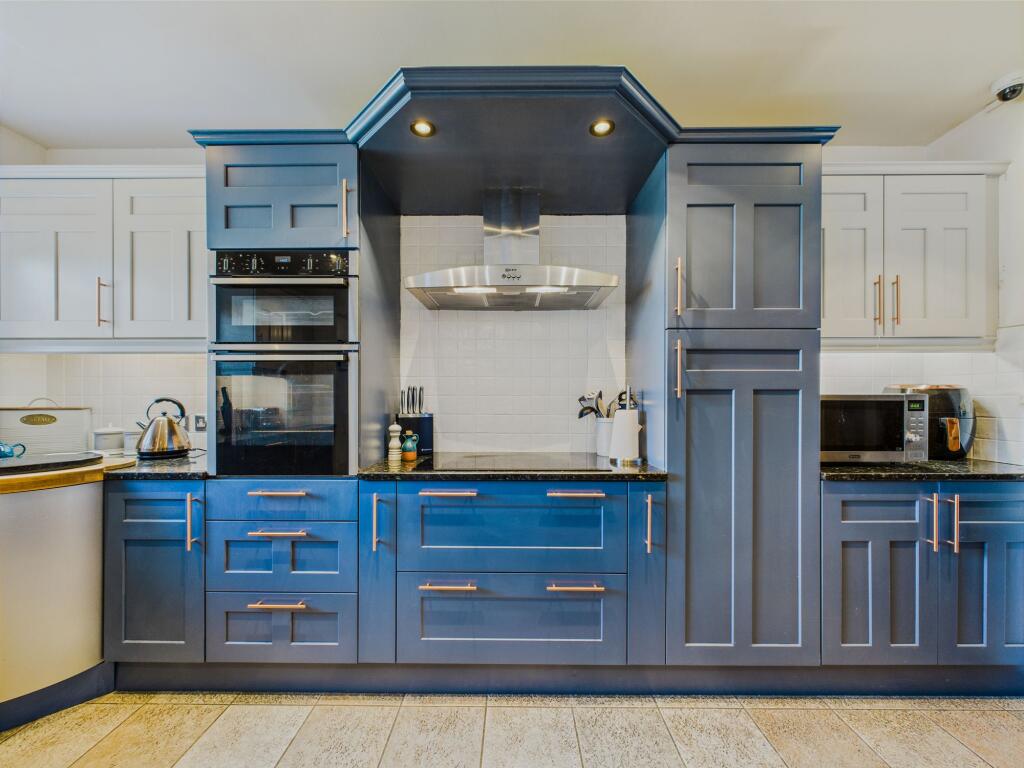 Kitchen Diner - Cooking Area