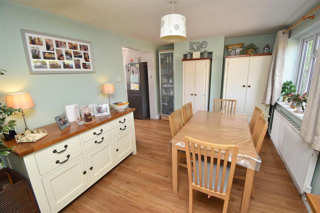 Dining Room.JPG