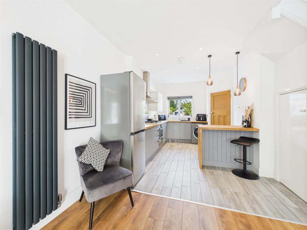 Living/Kitchen Area
