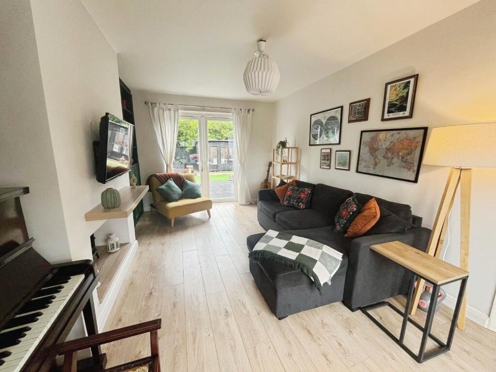 pbox-living_room-324972.jpg