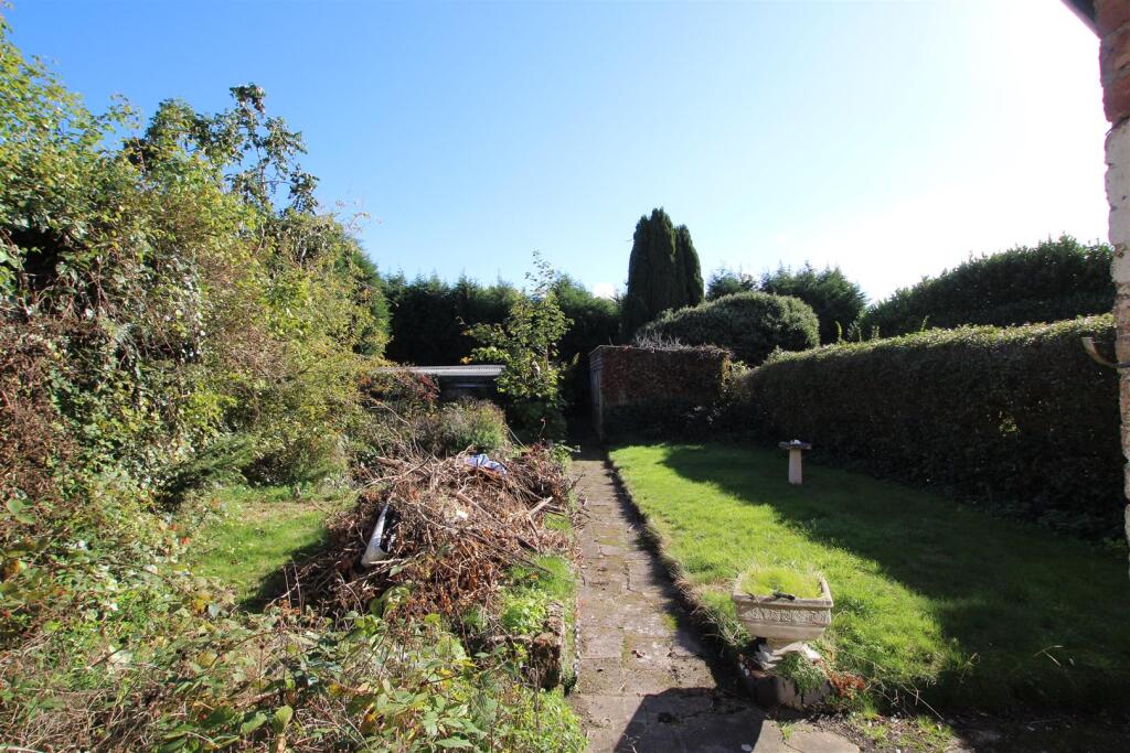 Rear Garden (1).JPG