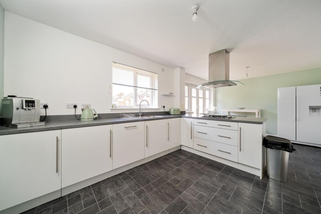 Kitchen/dining area