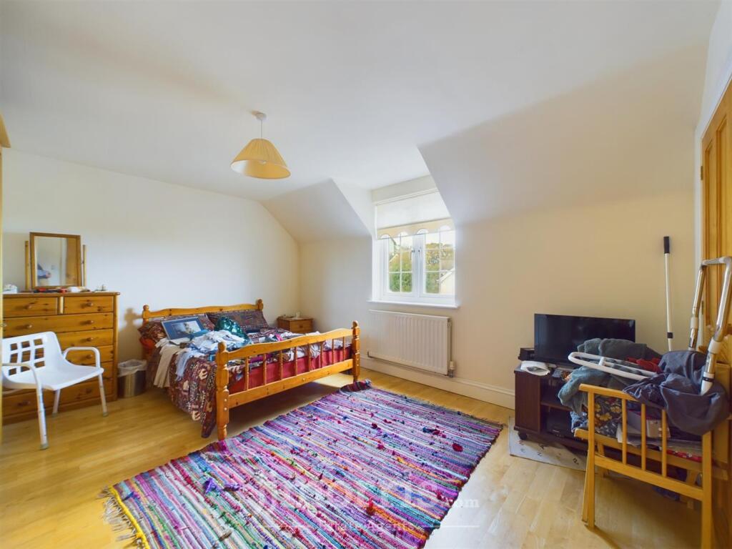 Bedroom 2 (Front)