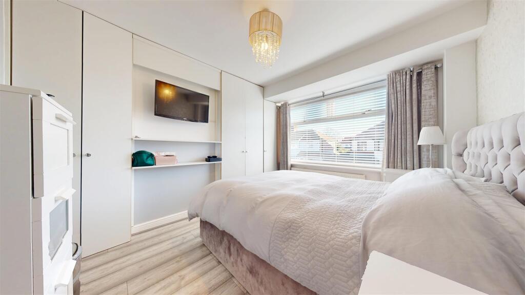 St Georges Avenue Bedroom