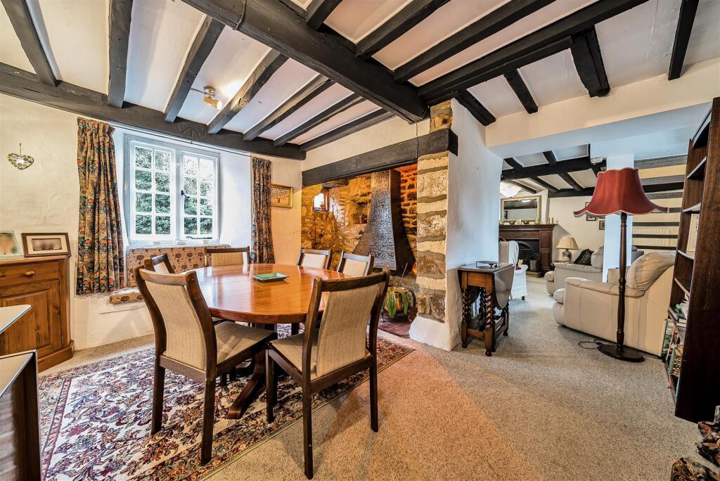 Oakbeams, 42 High Street, Blisworth (15).jpg