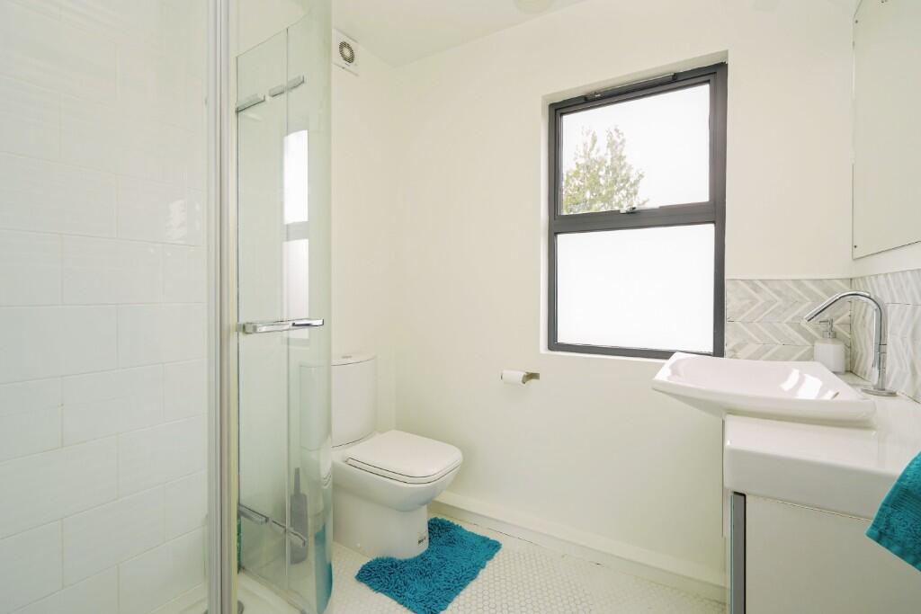 2nd Floor Bathroom