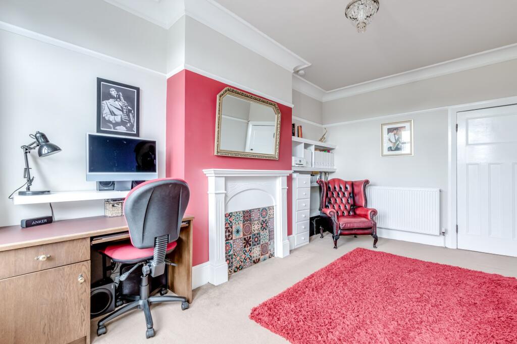 Sitting Room/Dining Room