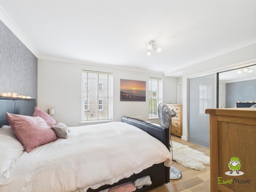 CAM03778G0-PR0218-STILL018