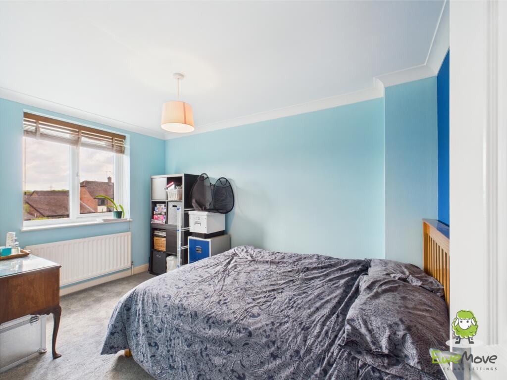 EweMove Estate Agents Basingstoke - Chaldon Green