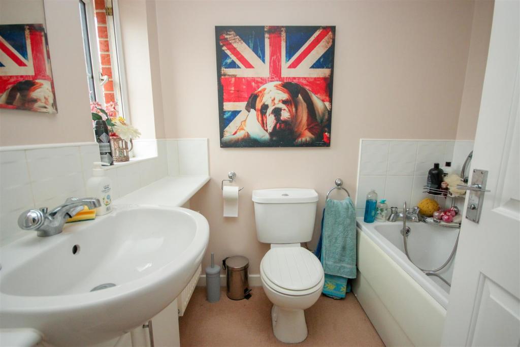 Bathroom.jpg