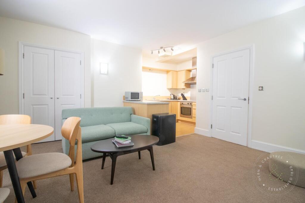 Flat 12, 74-76 Cathedral House-5.jpg