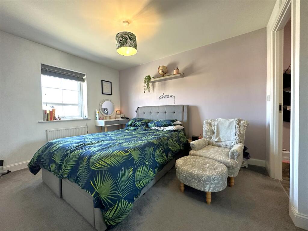 Master Bedroom 179