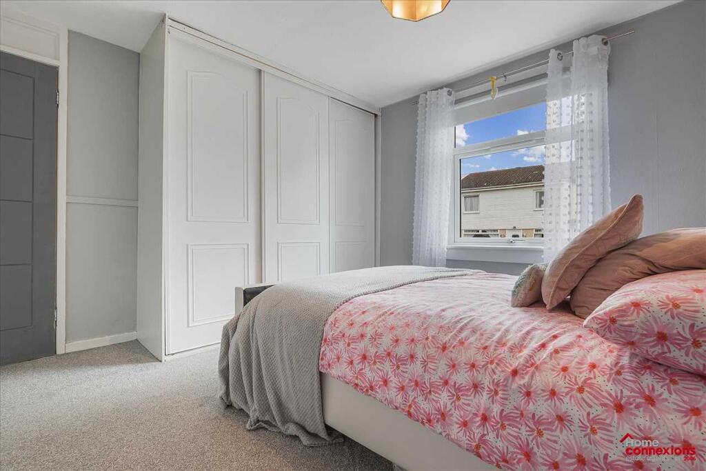 Bedroom One (3)