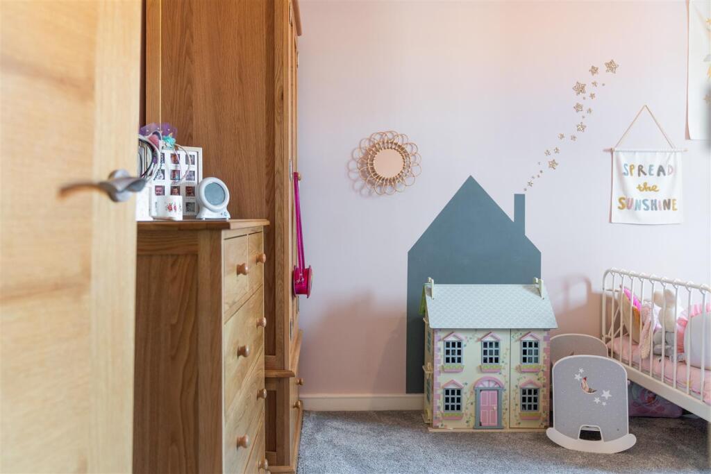 Bedroom 1-4.jpg