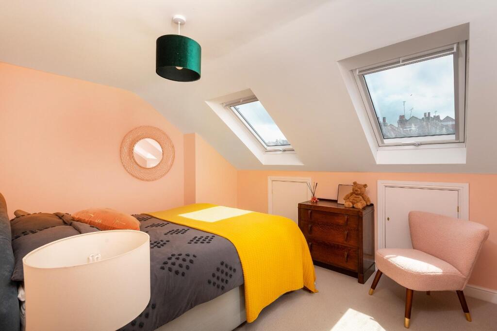 1S5R1KE - Bedroom I.jpg