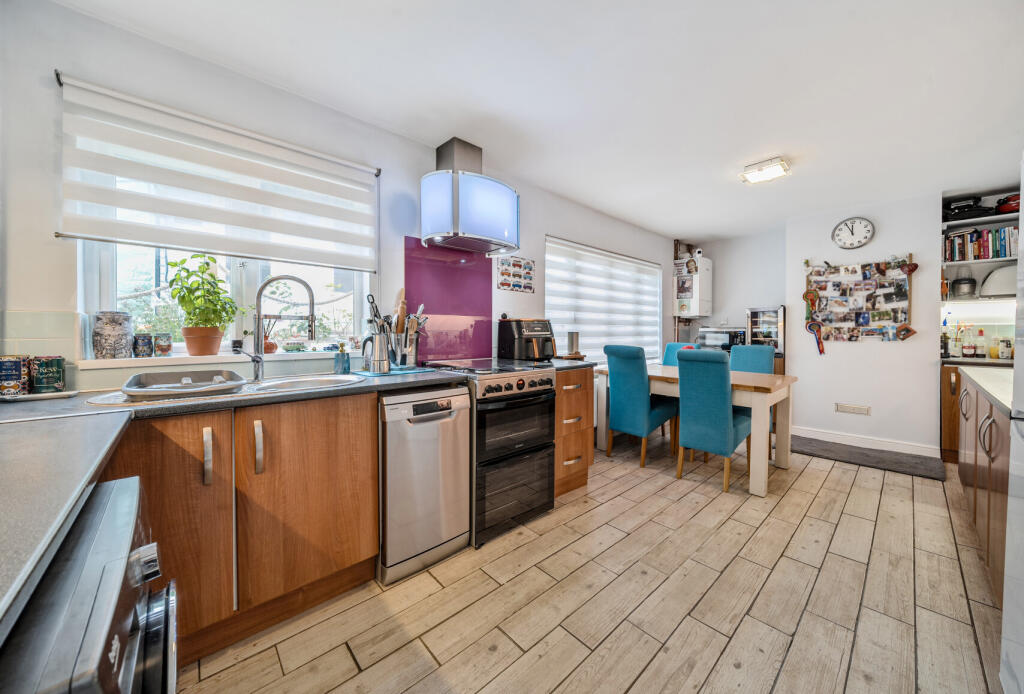 1357549-12-68e921...