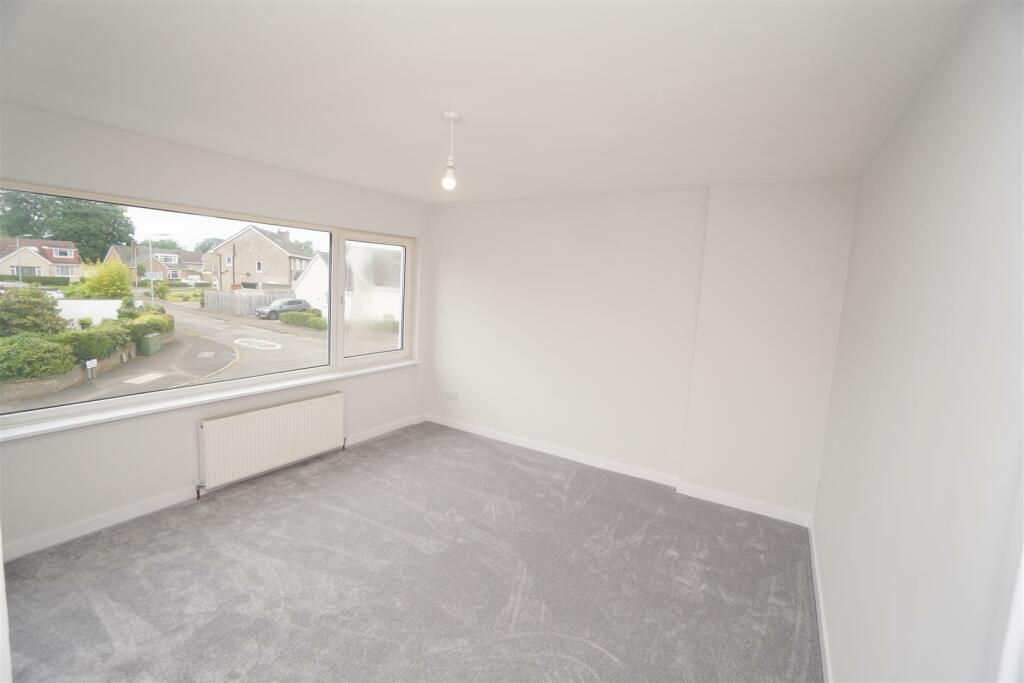 bedroom1.jpg
