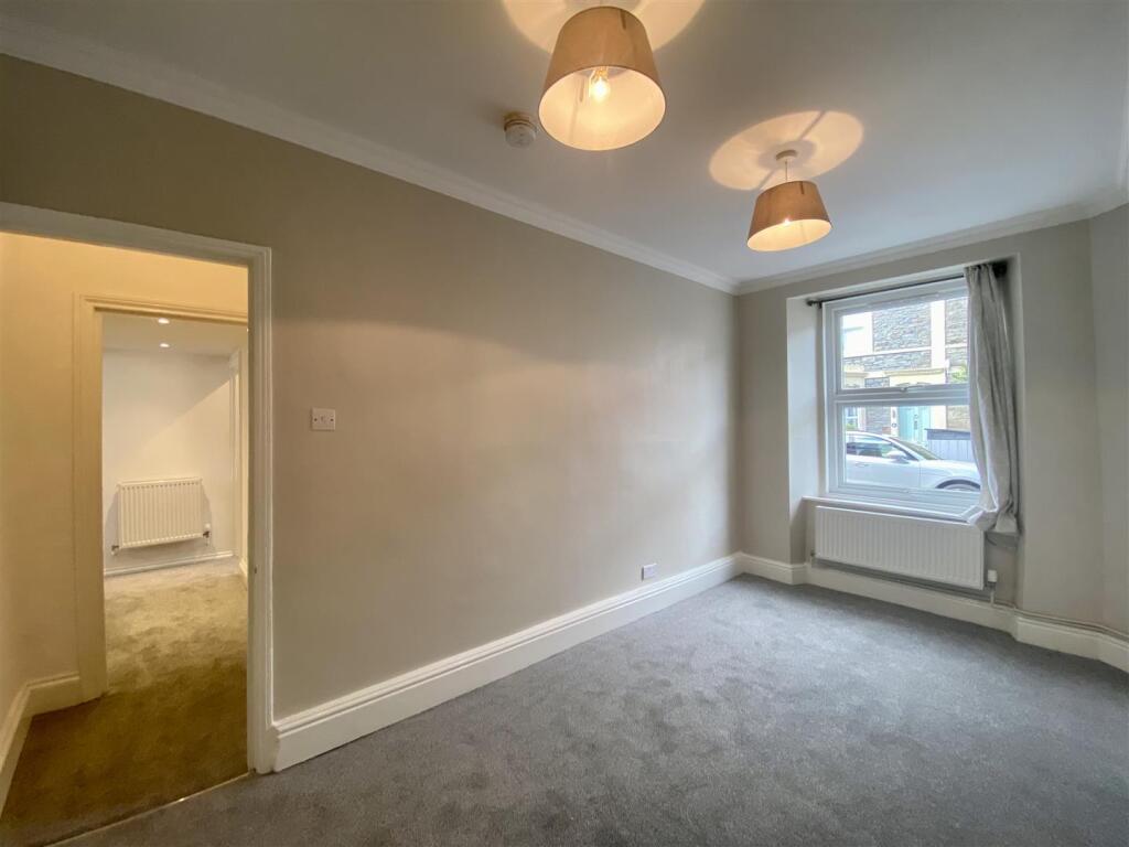 BEDROOM 15.jpeg