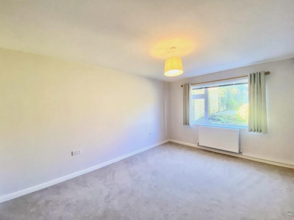 BEDROOM.jpg