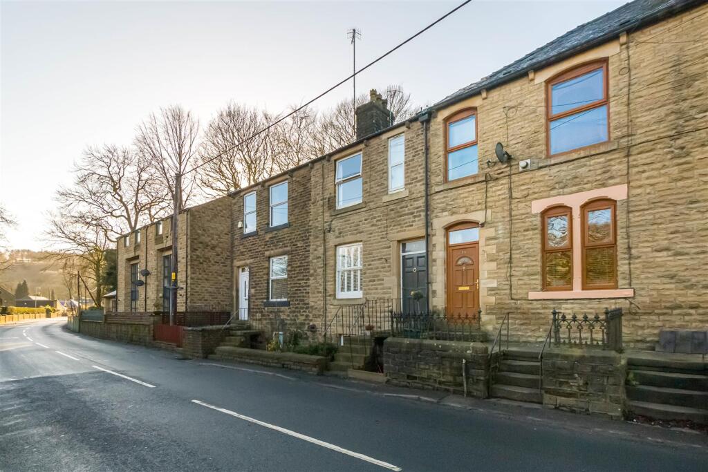 35 Delph New Road Dobcross OL35BA 003.JPG