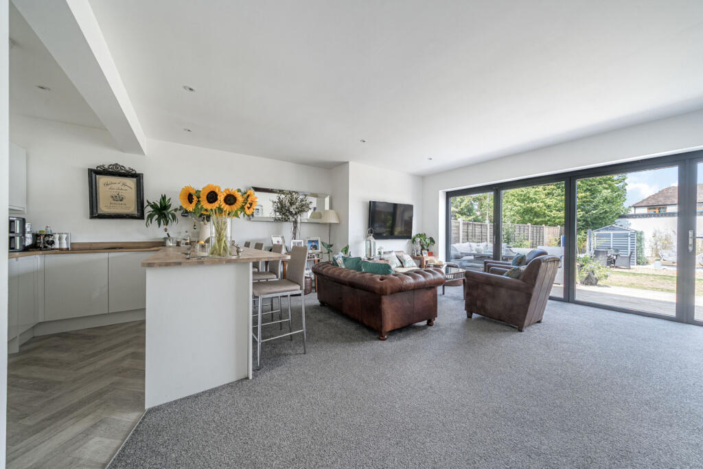 Kitchen/Reception