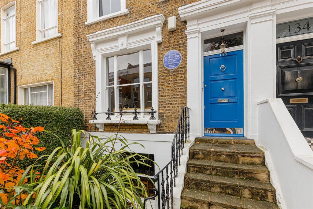 Englefield Road (2).jpg