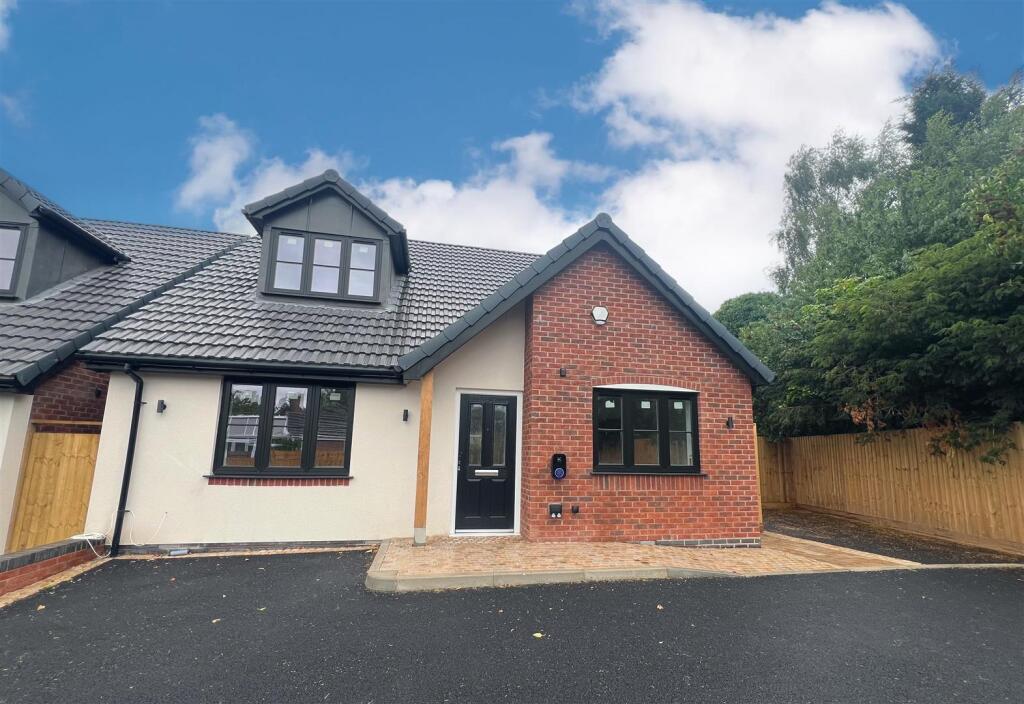 Church Street St Georges Telford 410 1.jpg