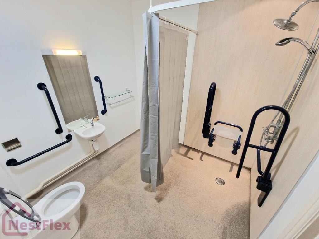 Room 2 en-suite