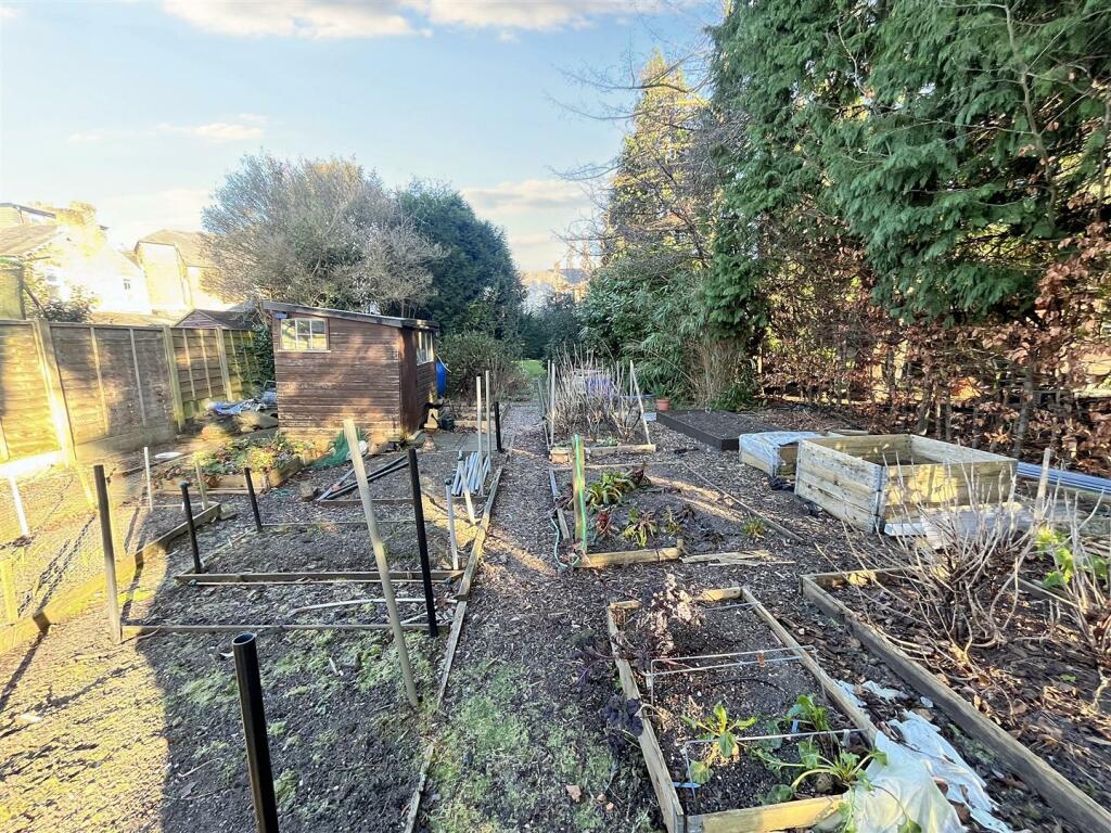 Gardens Aspect 9