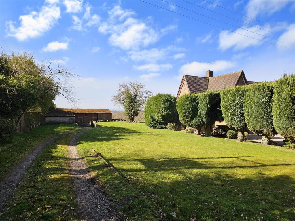 Driveway to stables