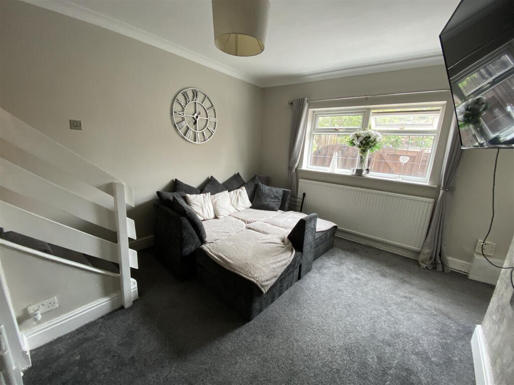 Lounge: