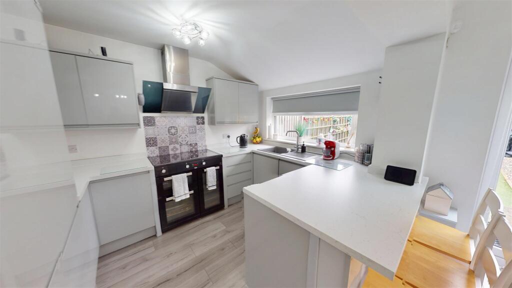 Carmelite Crescent Kitchen