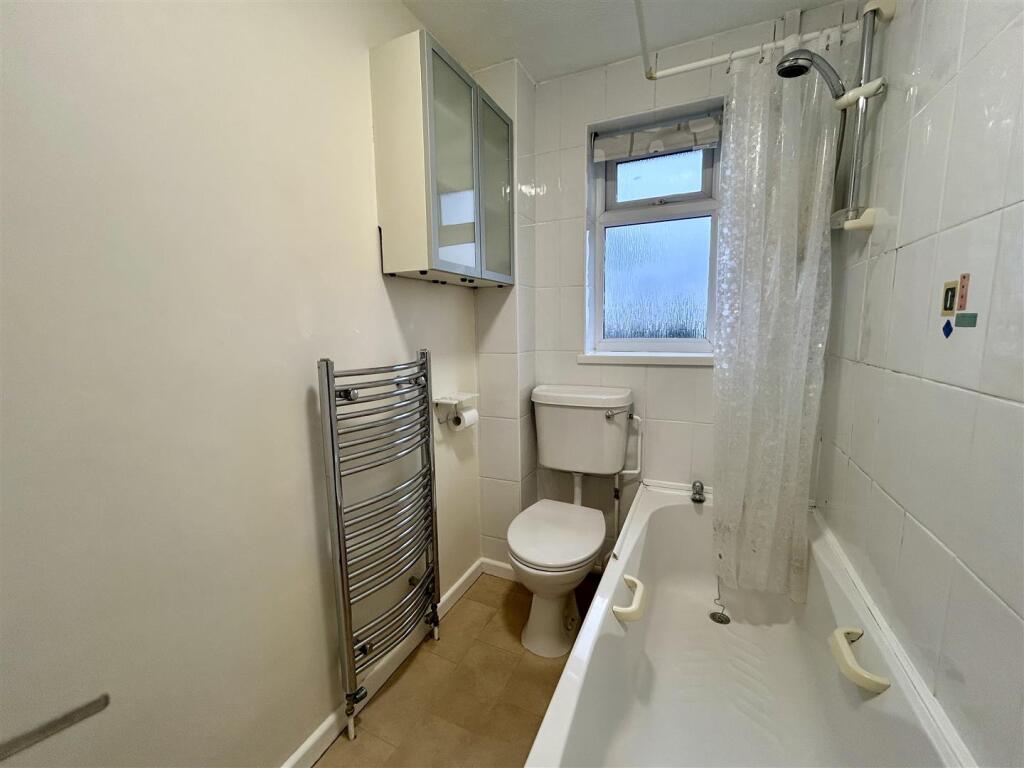 Bathroom.jpeg