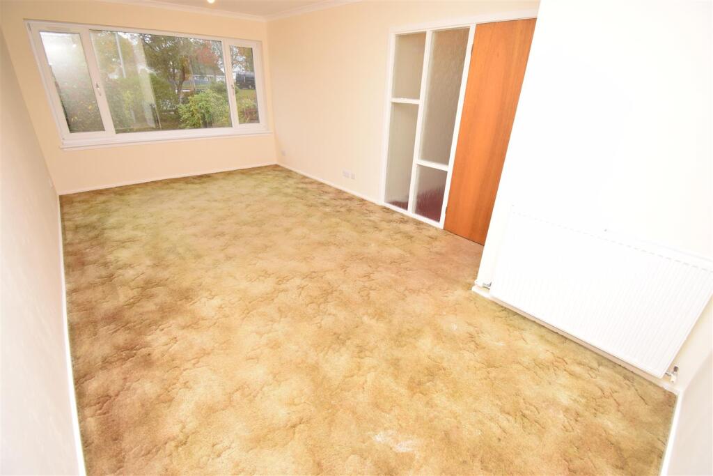 LOUNGE-DINING ROOM.JPG