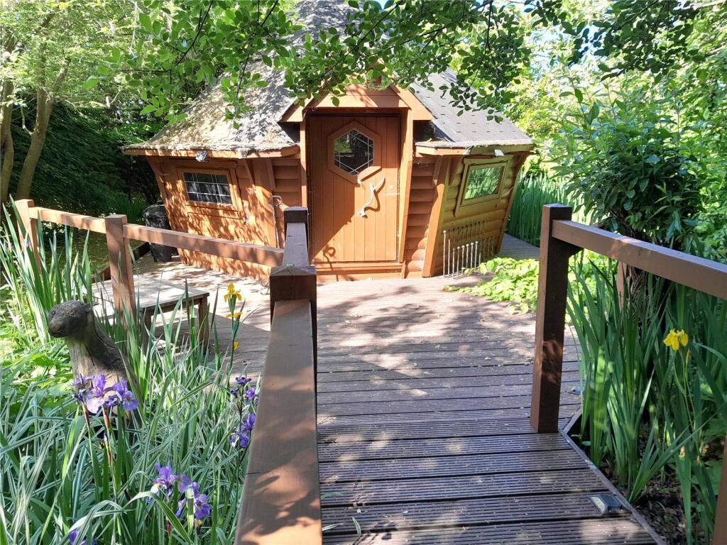 BBQ Hut