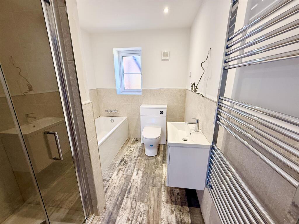 example bathroom - Plot 1 shown