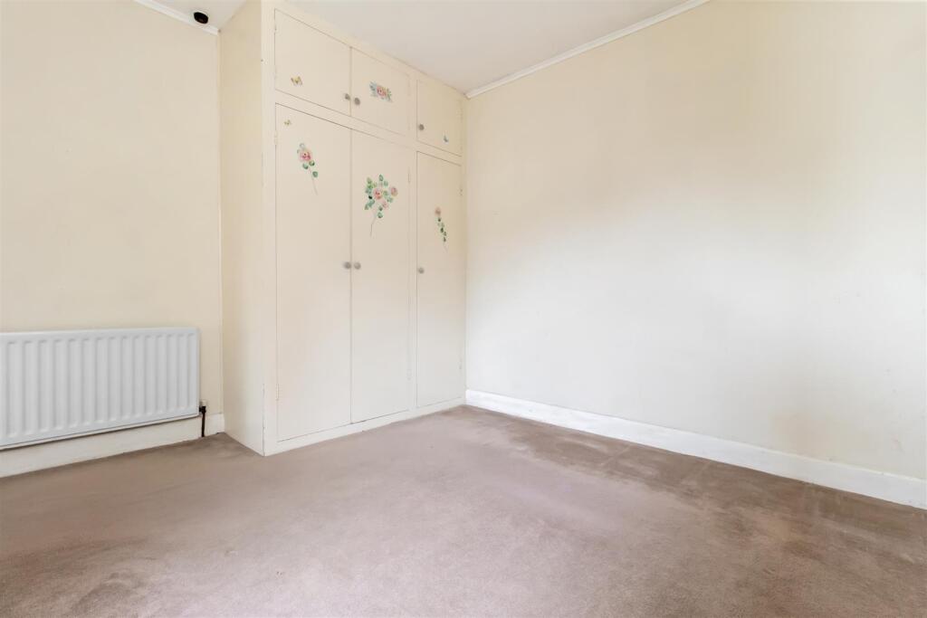 16 Upper West Drive-002.JPG