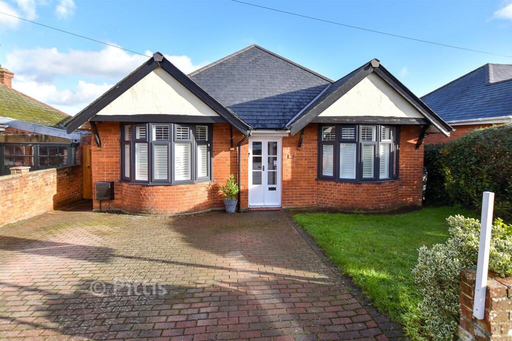 Mill Hill Road, Cowes, Isle of Wight